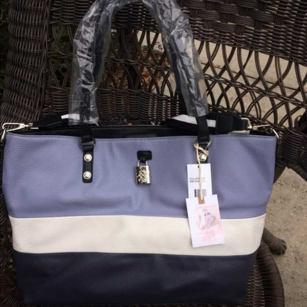 Jessica Simpson purse